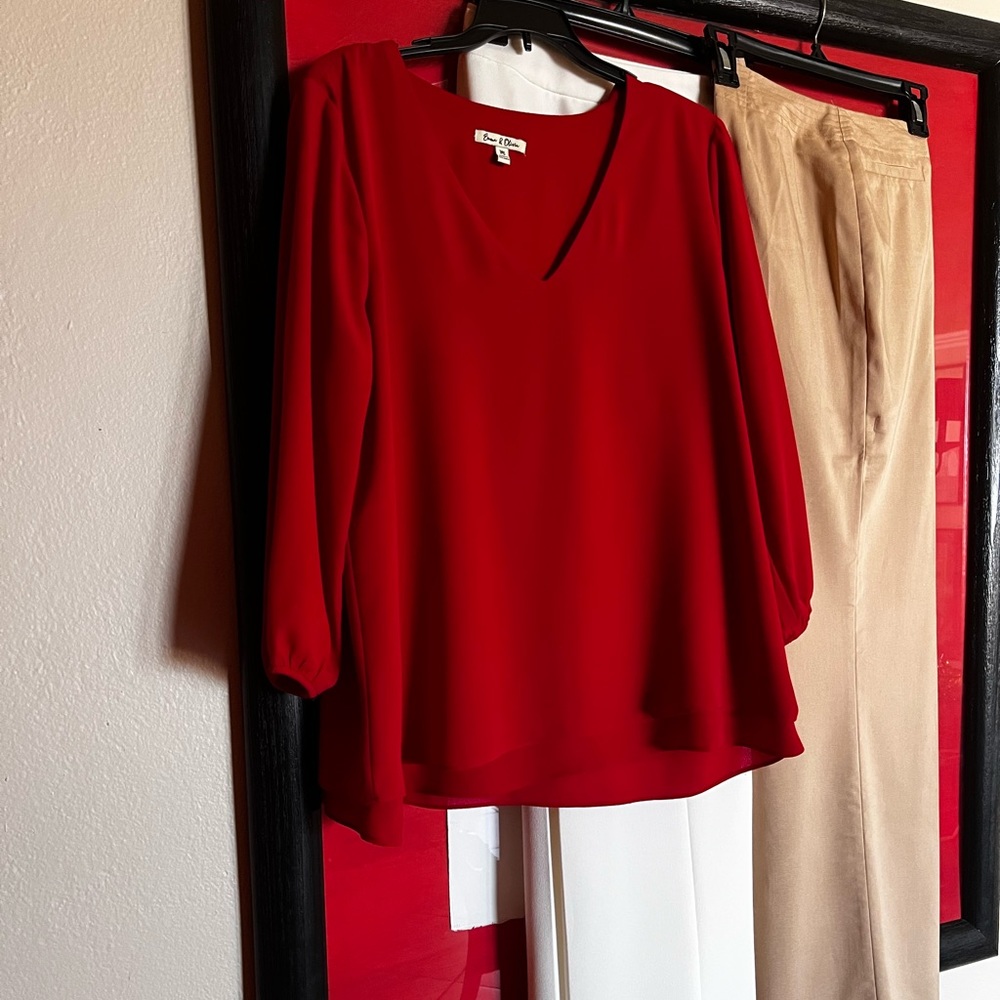 Vibrant red v open neck long sleeve blouse Emma & Olivia - Picture 3 of 7